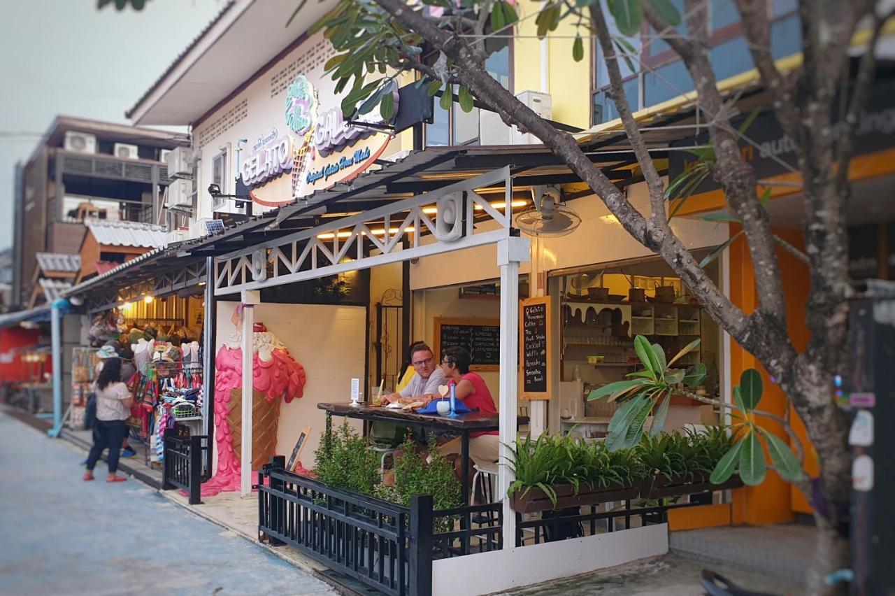 Island Cafe&Hostel Koh Lipe Exterior foto